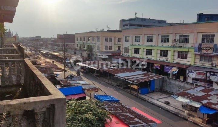 For Sale: 3-Story Shophouse Near STC Ramayana Sudirman Pekanbaru