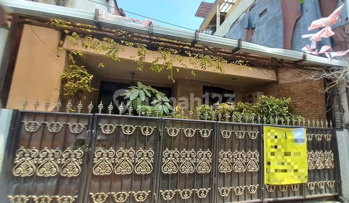 Rumah di Cipete 2 Lantai Yang cocok untuk investasi kost-kost an