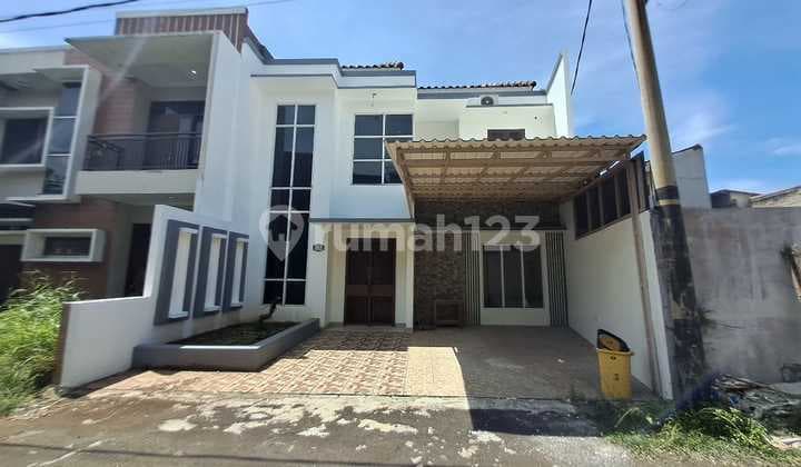 Rumah Cantik Dalam Townhouse di Jagakarsa, Jakarta Selatan