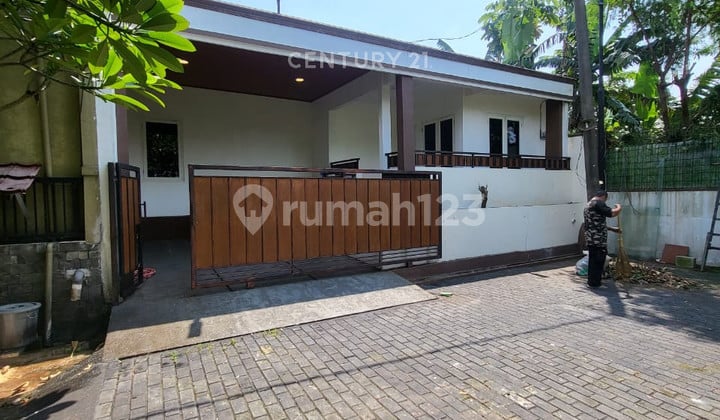 Rumah Dekat Rsud di Komplek Purimas Villa Cinangka Depok