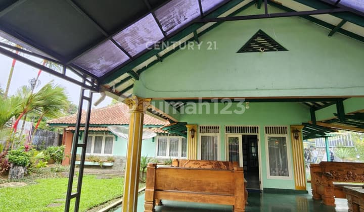 Villa Dekat Kota Bunga Strategis di Pacet Cipanas Puncak Cisarua