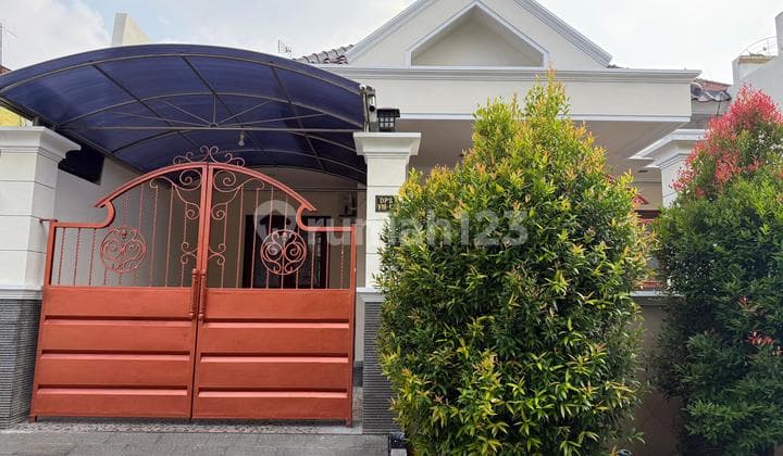 Rumah Sewa Bagus Darmo Permai Selatan Siap Huni