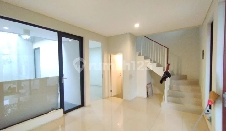 Rumah 2 Lantai Di North West Hill Citraland Utara Bonus Penyewa
