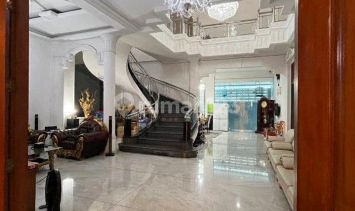 Rumah Jual Tengah Kota Jalan Biliton Strategis Siap Huni