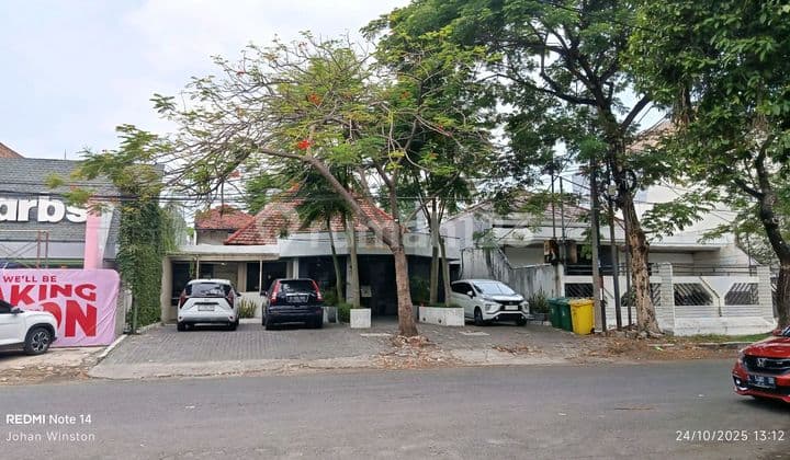 House for Sale Suitable for Restaurant on Opak Street Central Surabaya