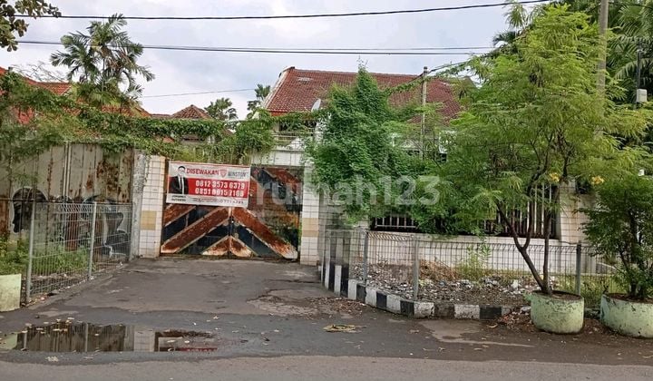 Rumah Cocok Usaha Jalan Anjasmoro Surabaya Pusat
