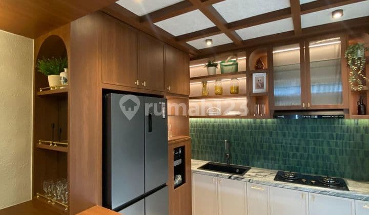 Baru Banget, Full Furnish Siap Huni, Rumah di Kota Baru Parahyangan
