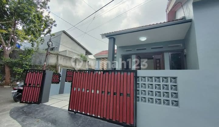 Rumah Desain Minimalis di Perumahan Nirwana Estate Cibinong