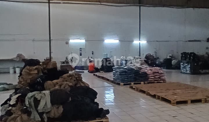 Dijual /for Salepabrik Eks Garmentrapi , Bersih , Terawat Sangat Cocok Untuk Anda Investor Dan Pengusaha .lokasi Kopo Katapang - Bandung Selatanzona Abu (industri)lt : 3870 M²lb : ± 4016.m²lebar Muka : 40mlistrik : 30 Kva (ada Gardu Sendiri)hadap : Utaraa