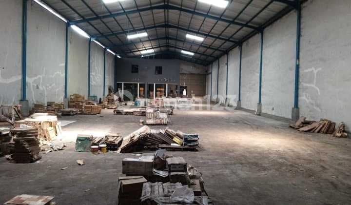 Di Sewakan/For Rentgudang Primatera & Officelt 1030 M2 , Lb 945 M2 + 250 M2 ( 1195 M2 )Lm 14 Mtr , Hdp Selatanhgb , Listrik 10.000 Wattkm 3 Air Siblecarport 4 Mobil Op : 350 Jt/Thn Negooinfo : 0822xxxxxxxxTeguh Budiman/Xmac