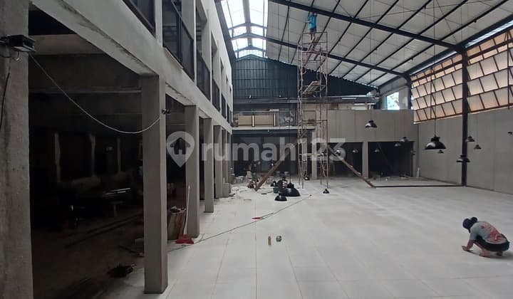 ✳️For Rent
Commercial Building @Main Road Cihampelas
Land Area: 1200 M2
Building Area: 1600 M2
Width of Road Frontage: 22 Meters
Carport Area: Included
Rent for Spaces A, B, and C: Rp 1.5 Billion / Year (Section A Currently Unfinished)
Minimum Lease: 5 Years
Contact: 08221857xxxx
Teguh Budiman