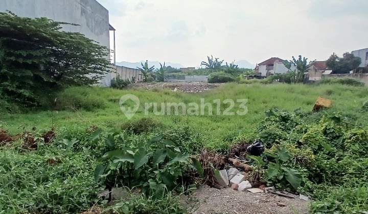 For Sale: Land on Kopo Raya Main Road, Katapang. Total land area approx. 3000 m². Front width approx. 35 meters. Busy location, close to gas station. Price: 8 million/m² negotiable. Owner contact: 0822.1857.7273. Teguh Budiman / xmac Ayah Properti.