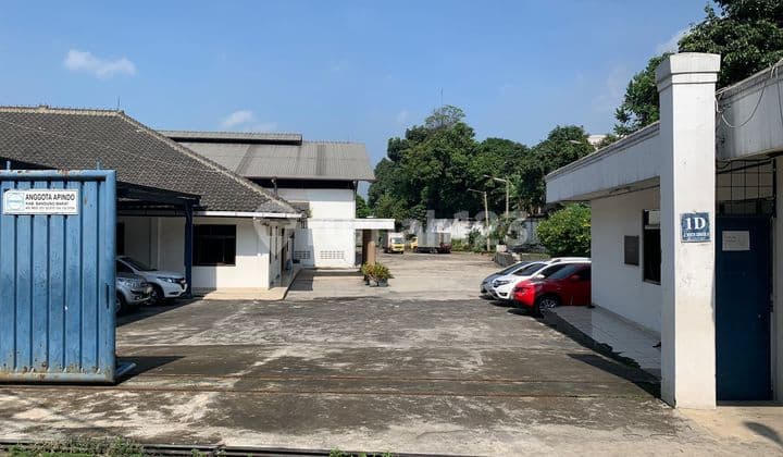 *Dijual Pabrik Cimareme*Dekat Tol Kawasan Indusrilt ; 8,294 M²Lb ; 2894 M²Sertifikat Shm* *_Fasilitas:_* Pos Security2 Gudang yang Nyambung dengan Pemisah Ruang Laboratoriumkantor Luasmess Karyawan :20 Orangfurnishedair Artesis dengan Tangki 20 Toncctv 16