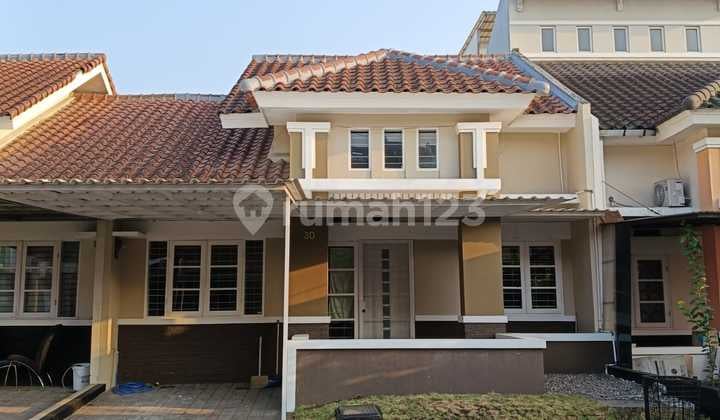 For Rent @kbp: House for Lease, minimum 2 years. Land size: 144 m², building size: 90 m². 2 km. 3 bedrooms. 1 AC. 1 water heater. 1 bed. 1 wardrobe. 1 refrigerator. 1 43-inch LG TV. 1 TV stand. 1 leather sofa. 2 electricity tokens (2200). Jingganegara cluster. OP: 80.