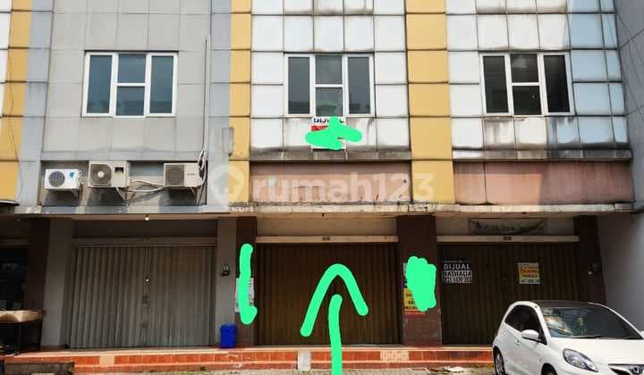 Ruko Golden Boulevard di Bsd City, Tangerang Selatan