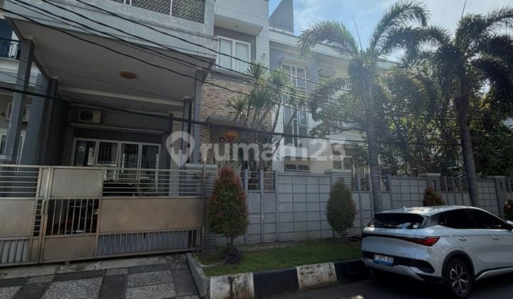 Rumah Cantik Full Furnish di Sunter Jakarta Utara