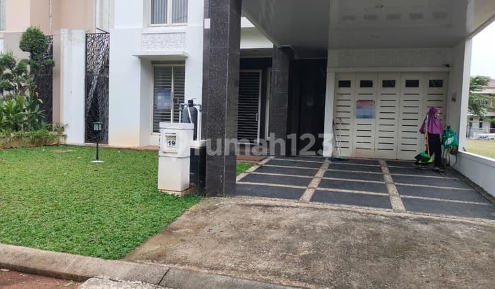 Disewakan Rumah 2 Lantai Siap Huni di Sutera Alba / Renata