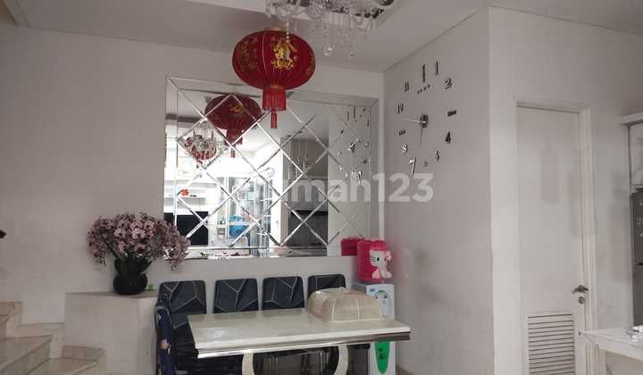 Rumah di Paris Residence Kampung Utan Ciputat Timur