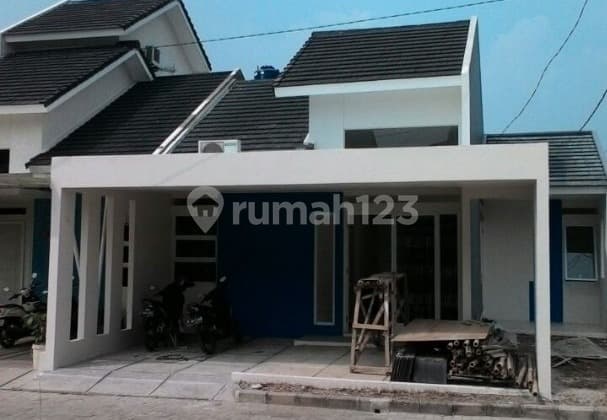 Rumah di Permata Hill Rawakalong Hoek Dan Siap Huni