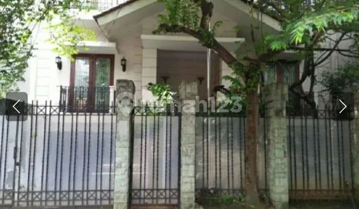 House in Hang Lekir Kebayoran Baru Ready to Occupy