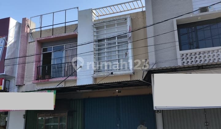 Shop House in Vila Dago Pamulang Highly Strategic Location