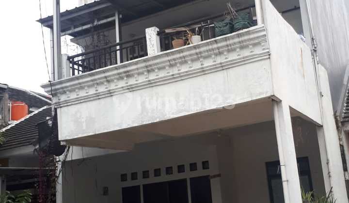 House for Sale in Grand View Karawaci