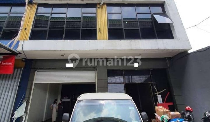 Ruko di Jl Ciledug Raya Cipulir 4.5 Lantai Lokasi Sangat Strategis