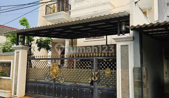 Rumah 2 Lantai Siap Huni di Sekneg Cidodol Kebayoran Lama
