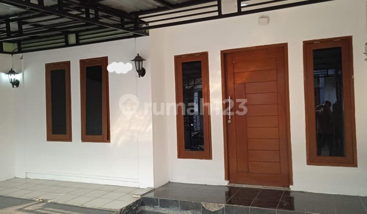 Rumah di Vila Dago Tol Siap Huni