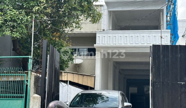 Ruko 2 Lantai Strategis Depan Jalan Raya Jembatan Lima Jakarta Barat