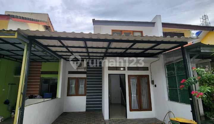 Rumah Minimalis 2 Lantai Serua Siap Huni