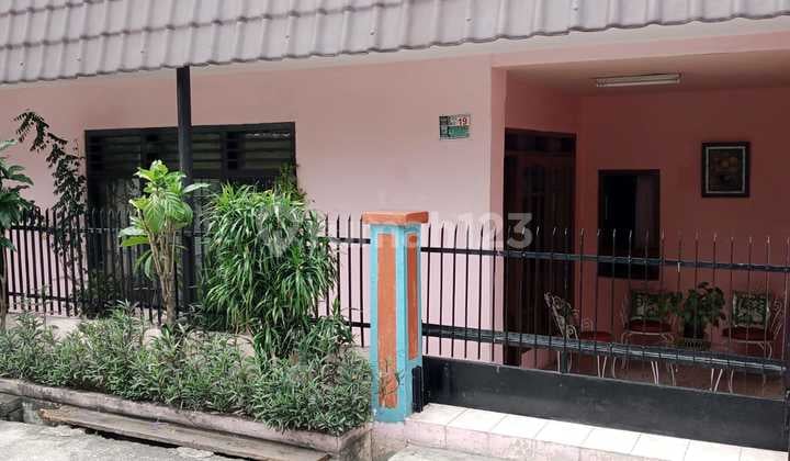 Ready-to-Occupy House in Anggrek Setiabudi, South Jakarta