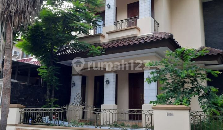Rumah 2 lantai posisi hook dekat dengan mall TSM cibubur Rumah