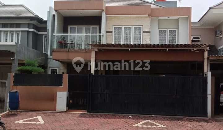 Rumah Mewah 2 Lantai Dekat Mall Living World Kota Wisata