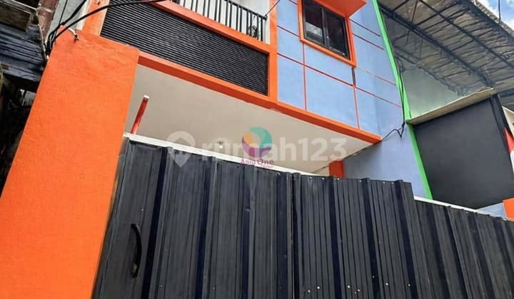 Ruko 3 Lantai Strategis di Jelambar Jakarta Barat