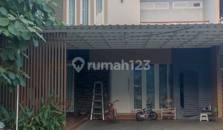 Rumah 2 Lantai Rapi Dekat Pintu Tol Nagrak Legenda Wisata