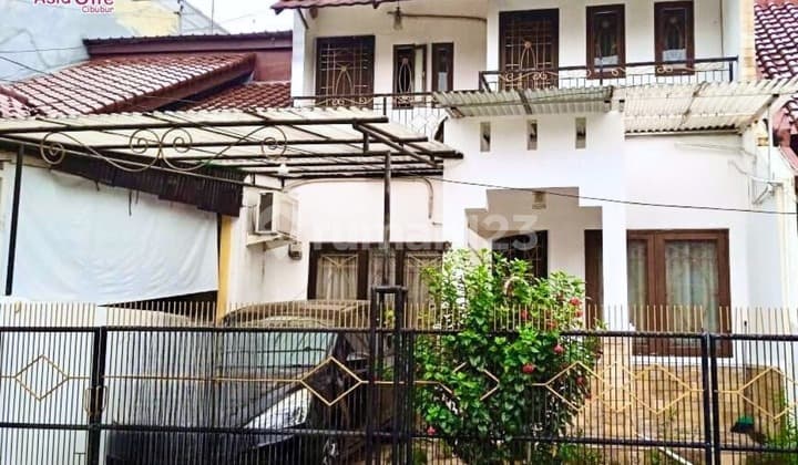 Rumah 2 Lantai Siap Huni Dekat Stasiun Lrt Di Raffles Hills