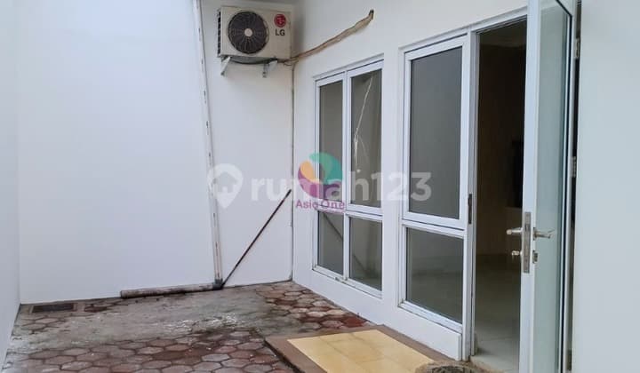 Ready-to-Occupy Minimalist House with Access to Kota Wisata Toll Gate
