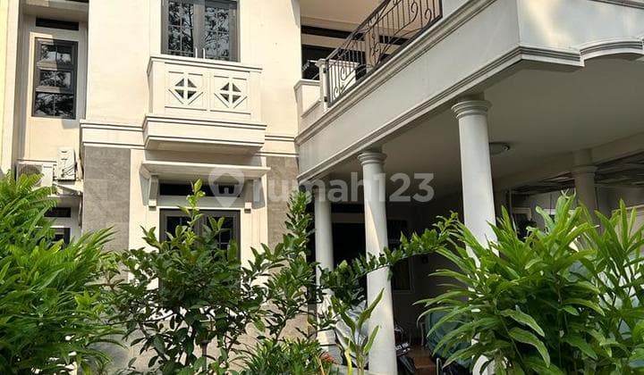 Dijual Cepat Rumah Depan Taman di Kota Wisata Cibubur