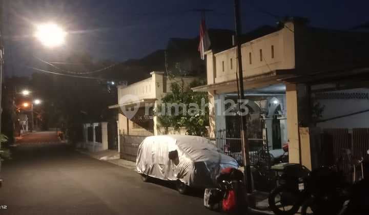 Rumah Murah Hitung Tanah di Tebet Jakarta Selatan