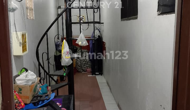 Terraced House in a Alleyway in Kayuringinjaya Bekasi