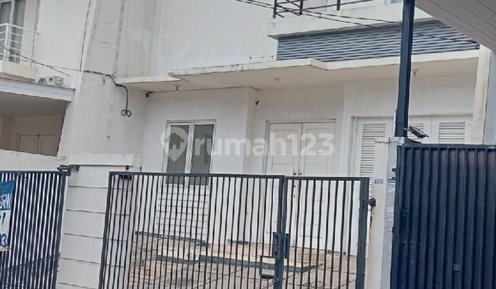 Ready-to-Move-In 2-Story House in Taman Alfa, Jakarta S9666