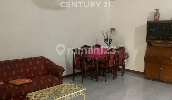 House Suitable For Business in Johar Baru Area, Central Jakarta S5574