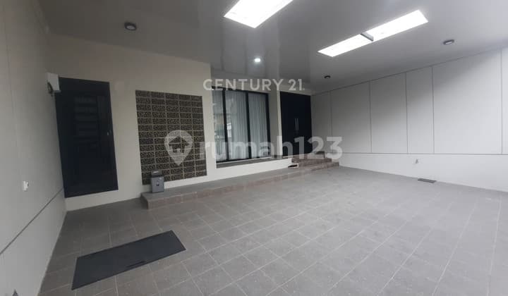 Rumah Baru Full Furnished Strategis di Imperial Gading R2318