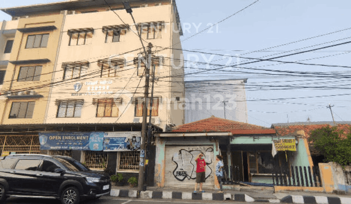 Rumah Tua Untuk Usaha Di Jalan Besar MT Haryono Tangerang S9186