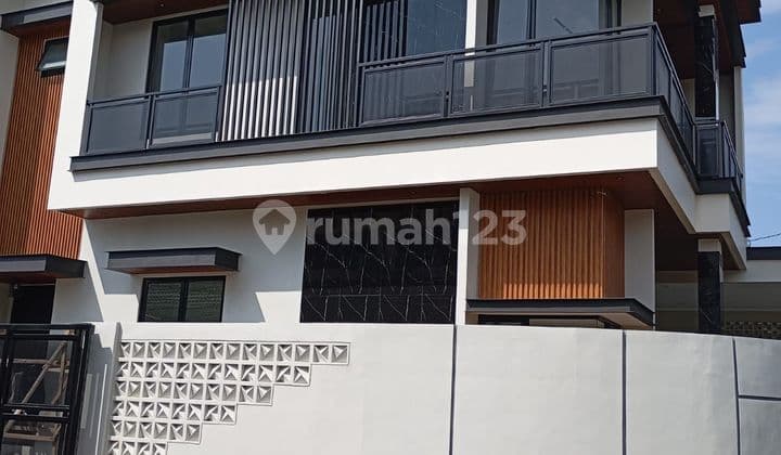 Dijual Rumah Siap Huni Griya Loka, Bsd City