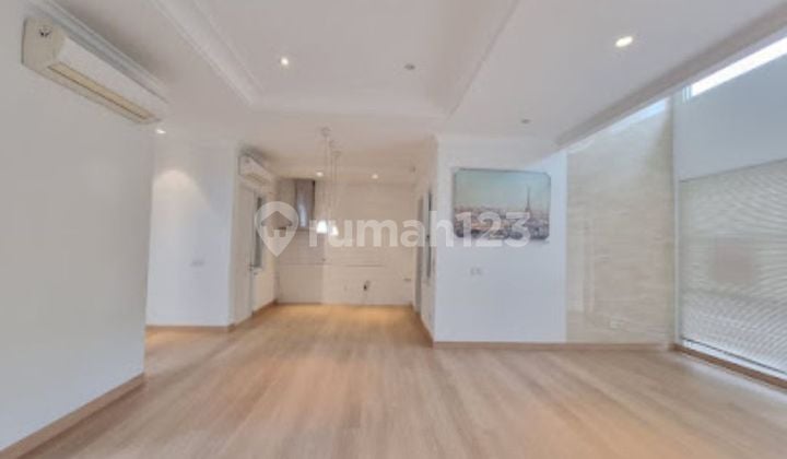Dijual Rumah Rapi Siap Huni!! Di Greenwich, Cluster Sheffield