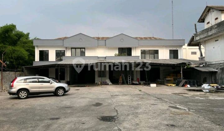 Dijual Gudang Hitung Tanah Saja!! Lokasi Bagus Pinggir Jalan