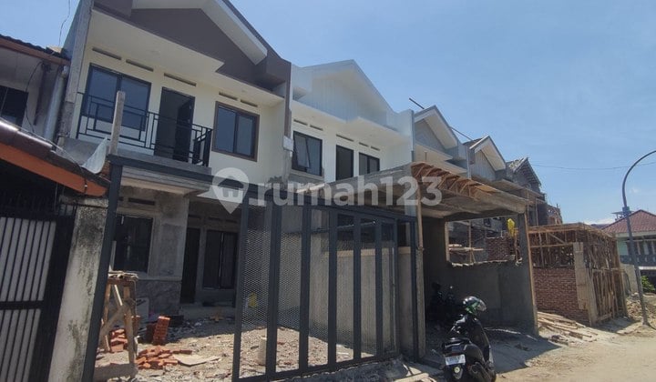 Rumah 2 Lantai Baru SHM di Turangga, Bandung Harga ALL IN