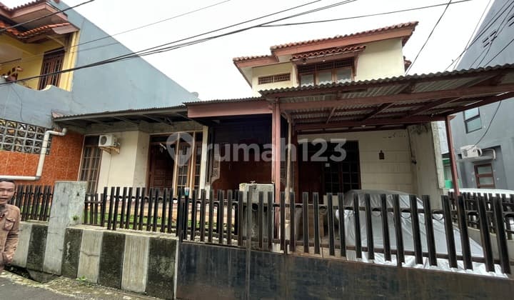Dijual Rumah di Cempaka Hijau Ciputat Timur